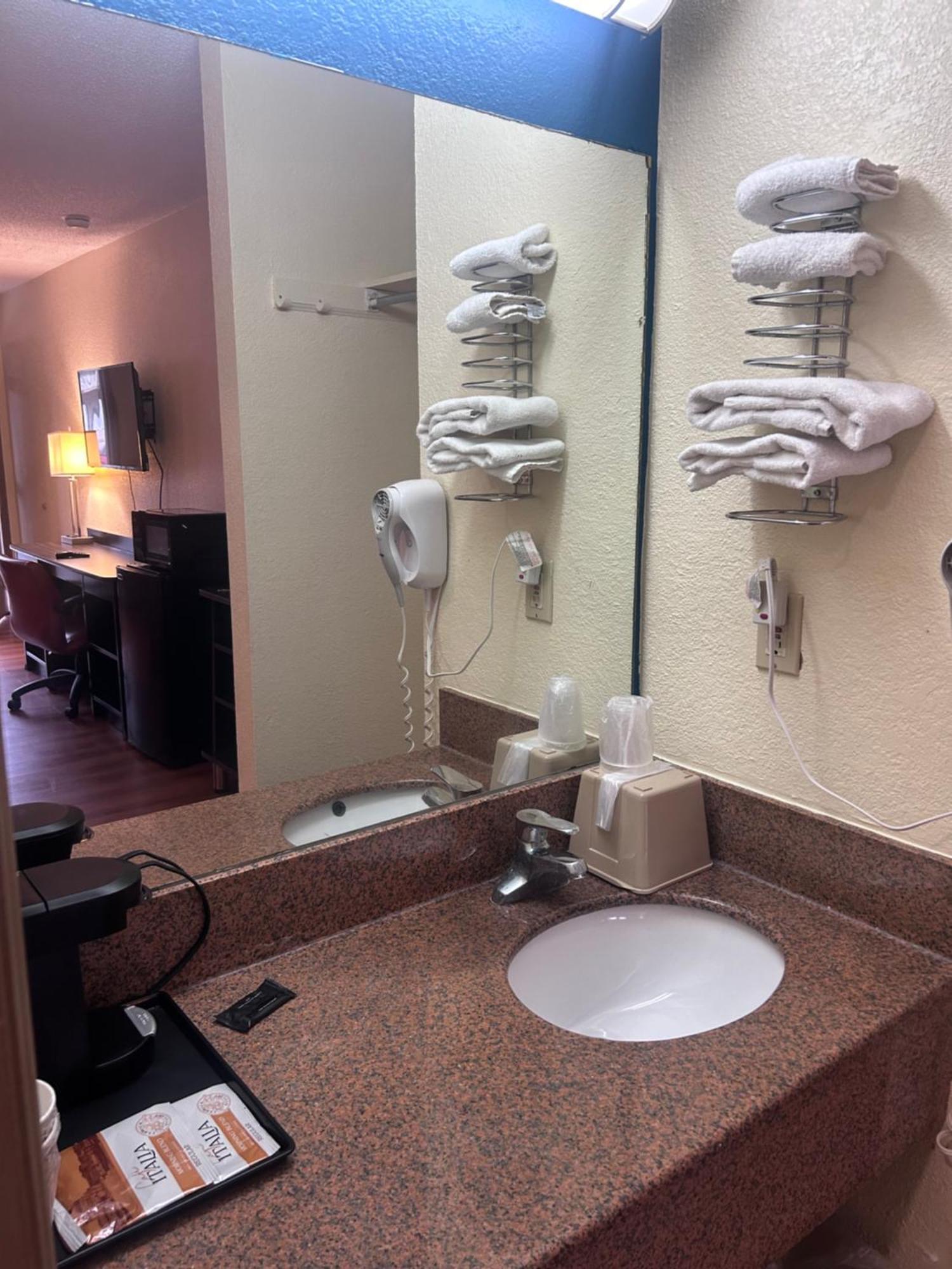 Americas Best Value Inn Dayton Luaran gambar